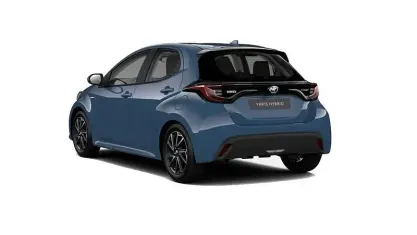 Usata Toyota Yaris Lounge 131 CV (96 kW) 2024 Blu Utilitaria