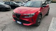 Rosso Nuova 2024 Alfa Romeo Junior Edizione Speciale SUV | 27.490 € (Ottimo prezzo)