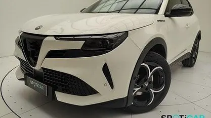 Usata Alfa Romeo Junior Edizione Speciale 145 CV (106 kW) 2026 Bianco SUV