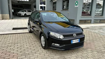 Nero Usata 2017 VW Polo Comfortline Tre volumi | 9900 € (Ottimo prezzo)