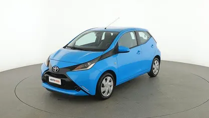 Usata Toyota Aygo Cool 70 CV (51 kW) 2016 Blu Utilitaria