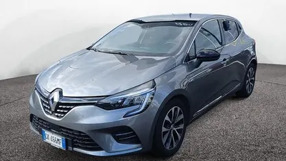 Usata 2023 Renault Clio V Intens Tre volumi | 13.900 € (Buon prezzo)