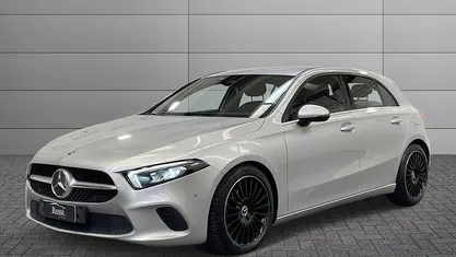 Usata Mercedes A180 Business 116 CV (85 kW) 2016 Grigio Berlina