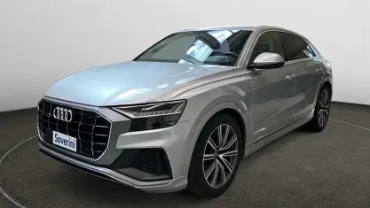 Begagnad Audi Q8 S-Line 286 HK (210 kW) 2022 Silver SUV