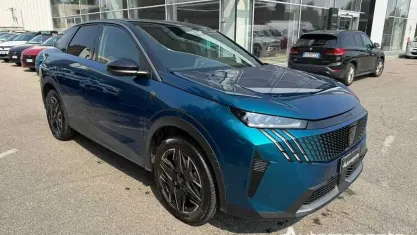 Usata Peugeot 3008 136 CV (100 kW) 2024 Blu SUV