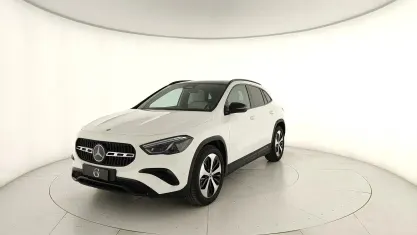 Nuova Mercedes GLA200 150 CV (110 kW) 2026 Bianco SUV