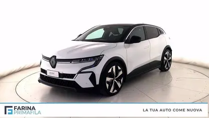 Bianco tetto nero Usata 2022 Renault Megane E-Tech Evolution Tre volumi | 20.900 € (Buon prezzo)