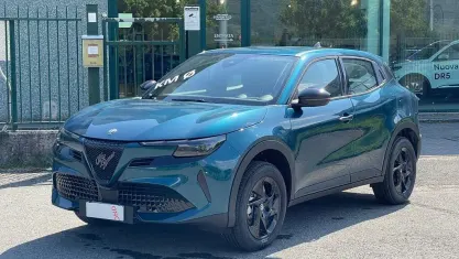 Nuova Alfa Romeo GT Junior 145 CV (106 kW) 2025 Blu SUV