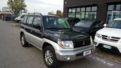 Nero Usata 2003 Mitsubishi Pajero SUV | 8900 € (Molto cara)