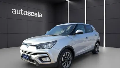 Usata Ssangyong (KGM) Tivoli 128 CV (94 kW) 2019 Argento SUV