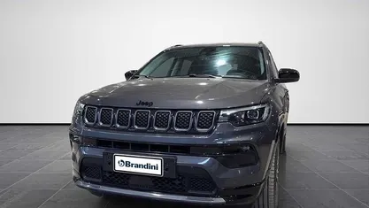 Usata Jeep Compass Summit 131 CV (96 kW) 2025 Graphite grey SUV