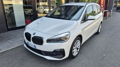 Usata BMW 218 Comfort Edition 150 CV (110 kW) 2019 Bianco Station wagon