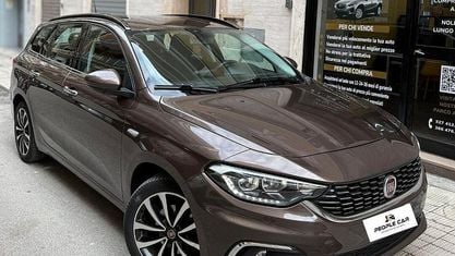 Usata Fiat Tipo Lounge 120 CV (88 kW) 2018 Marrone Station wagon