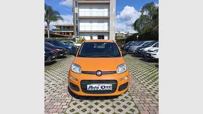 Usata Fiat Panda Easy 69 CV (50 kW) 2020 Arancione Berlina