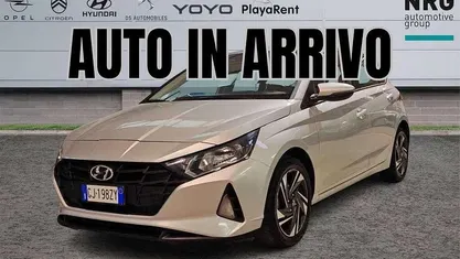 Argento Usata 2022 Hyundai i20 Due volumi | 14.200 € (Buon prezzo)