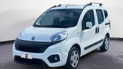 Bianco Usata 2018 Fiat Fiorino Trekking Monovolume | 8700 € (Cara)