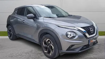 Usata Nissan Juke Acenta 114 CV (83 kW) 2023 Grigio scuro SUV