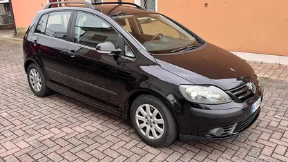 Usata VW Golf V 102 CV (75 kW) 2007 Blu Berlina