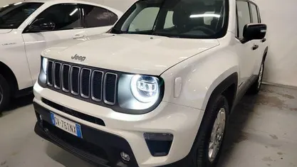Bianco Usata 2024 Jeep Renegade Altitude SUV | 20.950 € (Buon prezzo)