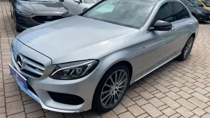 Usata Mercedes C200 AMG Line Premium Plus 136 CV (100 kW) 2016 Gray Coupé