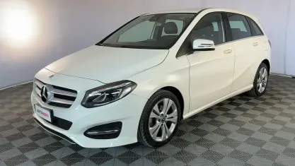 Usata Mercedes B200 AMG 135 CV (99 kW) 2017 Bianco Monovolume