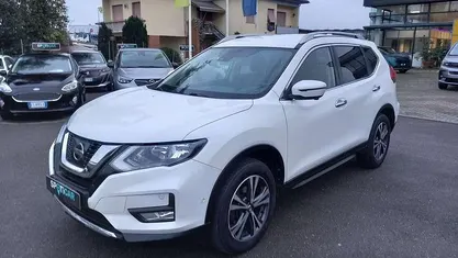 Bianco Usata 2018 Nissan X-Trail N-Connecta SUV | 16.900 € (Buon prezzo)