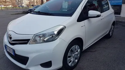 Usata Toyota Yaris 69 CV (50 kW) 2013 Utilitaria