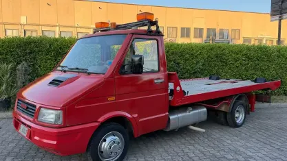 Usata Iveco Daily 103 CV (75 kW) 1995 Rosso