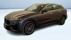 Nero metallizzato Usata 2021 Maserati Levante SUV | 50.400 € (Buon prezzo)