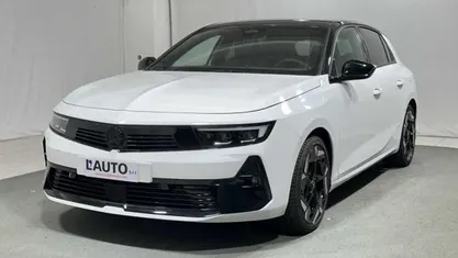 Usata Opel Astra GSe 225 CV (165 kW) 2024 Bianco Berlina