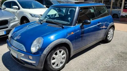 Usata Mini Cooper 120 CV (88 kW) 2009 Bluazzurro Utilitaria