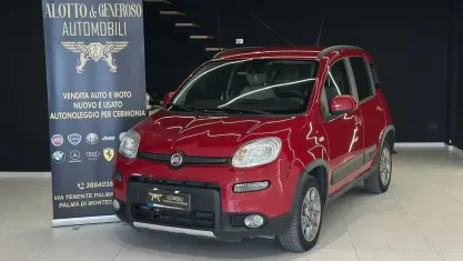 Usata Fiat Panda 4x4 S 75 CV (55 kW) 2013 Rosso Utilitaria