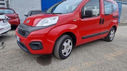Usata Fiat Qubo Lounge 77 CV (56 kW) 2016 Rosso Monovolume