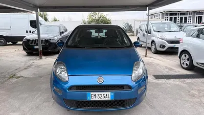 Usata Fiat Punto Lounge 69 CV (50 kW) 2012 Blu Utilitaria
