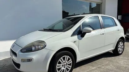 Usata Fiat Punto Street 77 CV (56 kW) 2014 Utilitaria