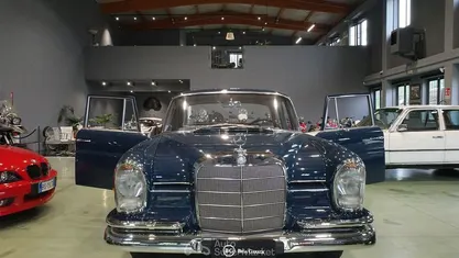 Usata 1962 Mercedes 220 Tre volumi | 25.000 €