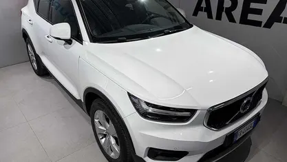 Usata Volvo XC40 Momentum 190 CV (139 kW) 2018 Bianco SUV