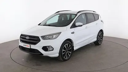 Bianco Usata 2019 Ford Kuga ST-Line SUV | 15.499 € (Buon prezzo)