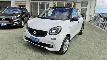 Bianco Usata 2015 Smart ForFour Passion Due volumi | 10.000 € (Buon prezzo)