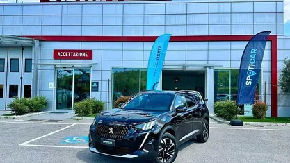 Usata Peugeot 2008 GT 131 CV (96 kW) 2023 SUV