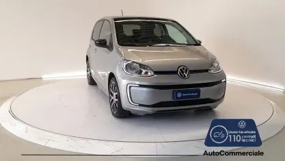 Usata VW e-up! 61 kW (83 CV) 2021 Argento Utilitaria
