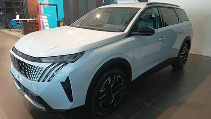 Bianco Nuova 2025 Peugeot 5008 Allure Monovolume | 37.900 € (Buon prezzo)