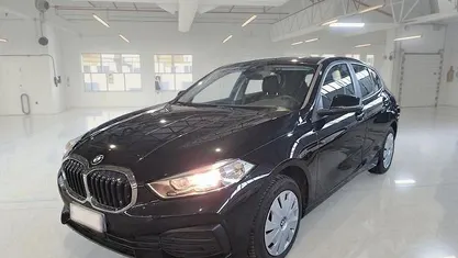 Begagnad BMW 116 Advantage 116 HK (85 kW) 2022 Svart Halvkombi