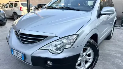 Usata SsangYong Actyon 141 CV (103 kW) 2008 Grigio SUV