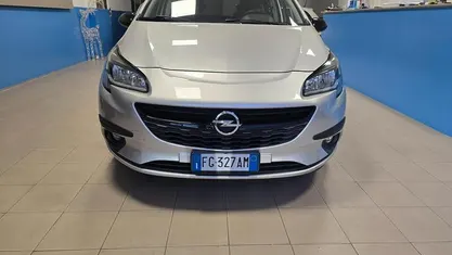 Usata Opel Corsa Innovation 90 CV (66 kW) 2016 Grigio Coupé