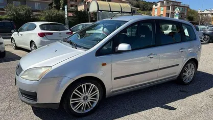 Usata Ford C-MAX Ghia 90 CV (66 kW) 2006 Argento Monovolume