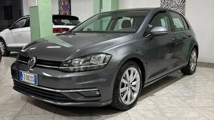 Usata VW Golf VII 150 CV (110 kW) 2019 Gray Berlina
