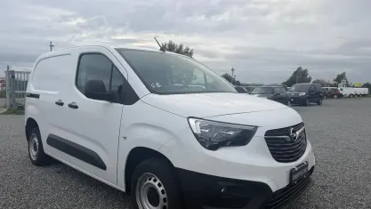 Usata Opel Combo 102 CV (75 kW) 2021 Bianco Monovolume