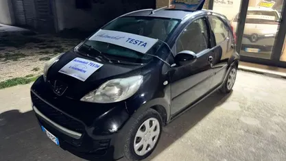 Grigio Usata 2009 Peugeot 107 Due volumi | 1950 € (Ottimo prezzo)