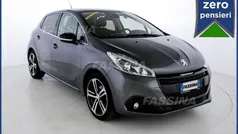 Grigio Usata 2018 Peugeot 208 GT-line Due volumi | 11.800 € (Buon prezzo)